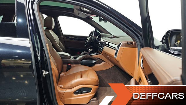Porsche CAYENNE 3.0 E-Hybrid купить на сайте DeffCars
