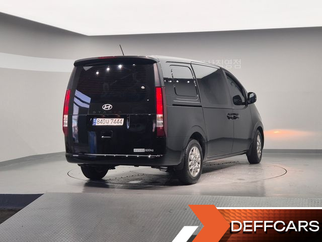 Hyundai STARIA Cargo 5-Seater Modern купить на сайте DeffCars