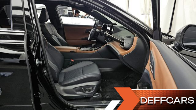 Toyota CROWN 2.5 4WD Hybrid купить на сайте DeffCars