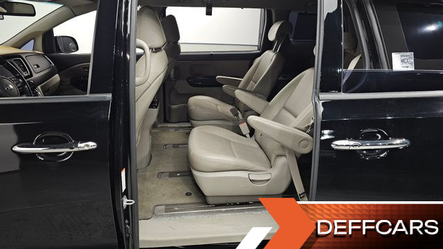 Kia CARNIVAL 9-Seater Prstige купить на сайте DeffCars