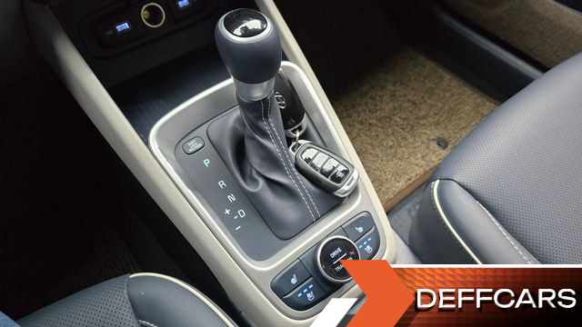Hyundai VENUE 1.6 Flux купить на сайте DeffCars