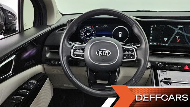 Kia CARNIVAL Gasoline 9-Seater Signature купить на сайте DeffCars