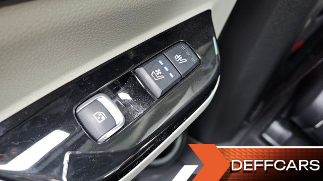 Kia CARNIVAL 7-Seater Signature купить на сайте DeffCars