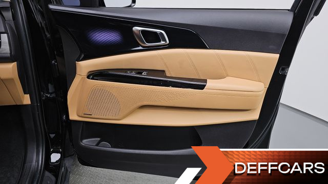 Kia CARNIVAL Gasoline 9-Seater Signature купить на сайте DeffCars
