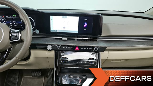 Kia CARNIVAL 9-Seater Signature купить на сайте DeffCars