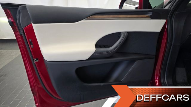 Tesla MODEL X AWD купить на сайте DeffCars