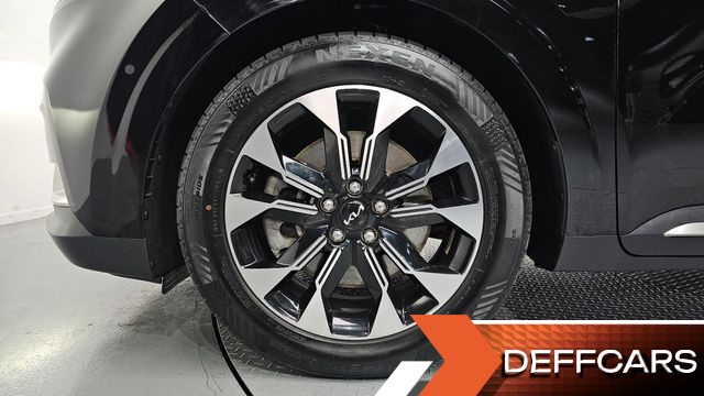 Kia CARNIVAL 9-Seater Signature купить на сайте DeffCars