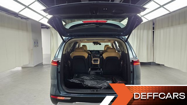 Kia CARNIVAL 9-Seater Signature купить на сайте DeffCars