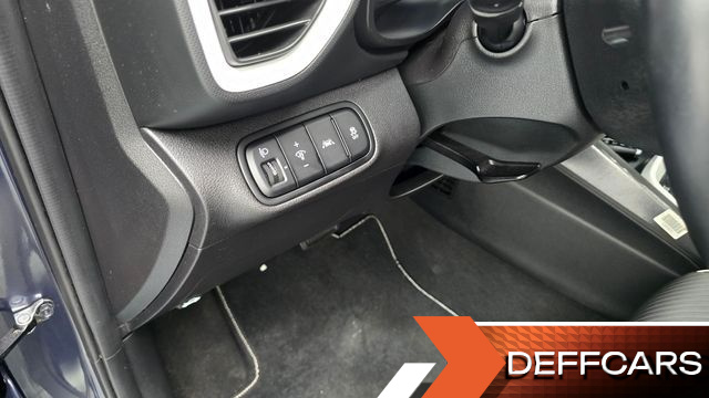 Hyundai VENUE 1.6 Flux купить на сайте DeffCars