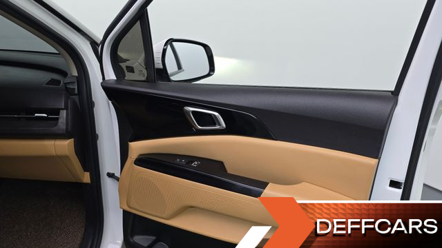 Kia CARNIVAL 9-Seater Prestige купить на сайте DeffCars