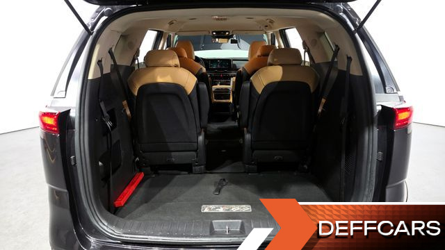 Kia CARNIVAL 9-Seater Prestige купить на сайте DeffCars
