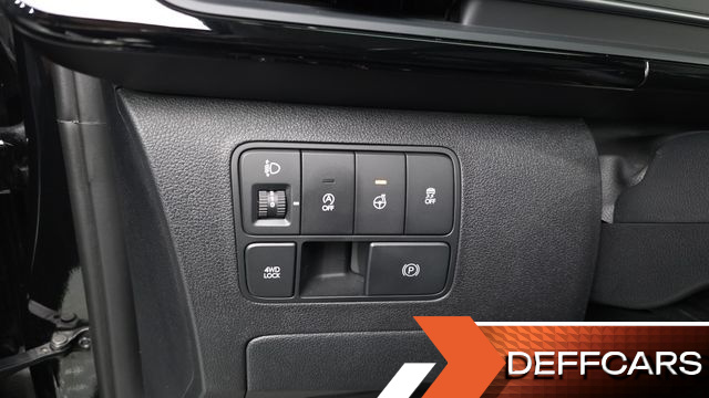 Hyundai STARIA 4WD Lounge 9-Seater Inspiration купить на сайте DeffCars