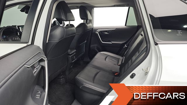 Toyota RAV4 2,5 4WD Hybrid LTD купить на сайте DeffCars