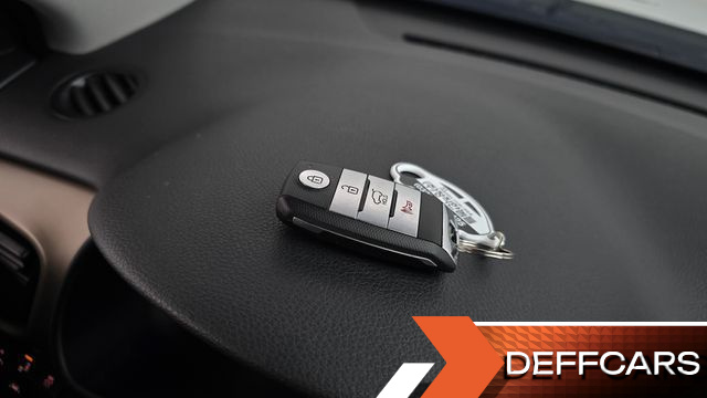 Kia STONIC 1.0 Turbo Prestige купить на сайте DeffCars