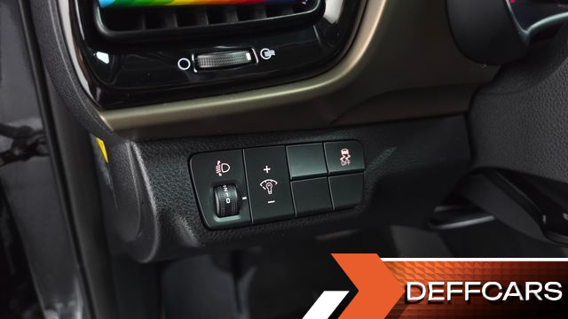 Kia STONIC 1.4 Trendy купить на сайте DeffCars