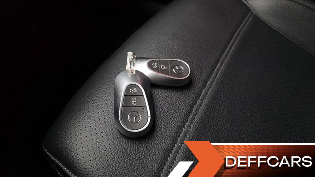 Mercedes C-CLASS C300 4MATIC Avantgarde купить на сайте DeffCars
