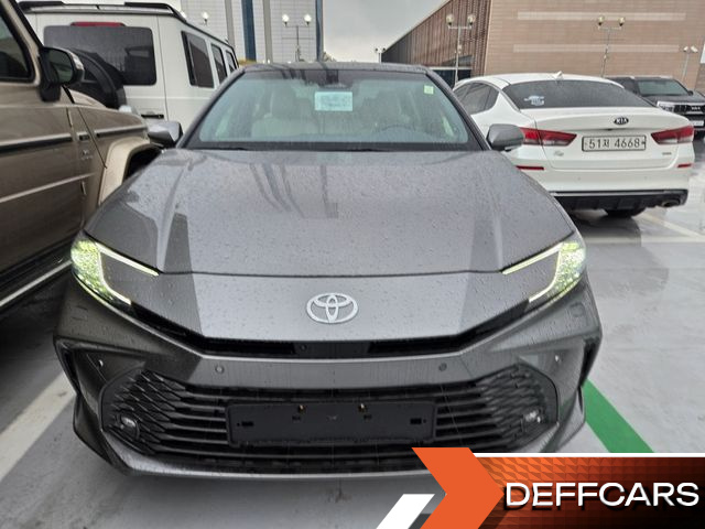 Toyota CAMRY 2.5 XLE Premium Hybrid купить на сайте DeffCars