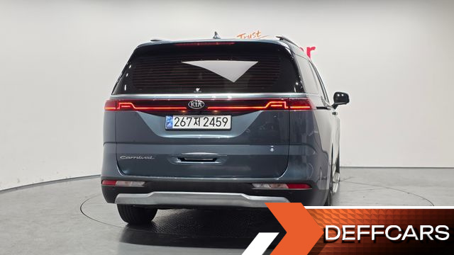 Kia CARNIVAL 9-Seater Noblesse купить на сайте DeffCars