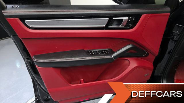 Porsche CAYENNE 3.0 PLATINUM EDITION купить на сайте DeffCars