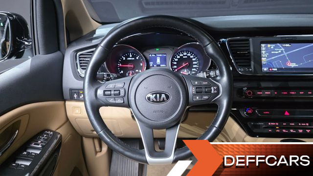Kia CARNIVAL 9-Seater Hi-Limousine Prestige купить на сайте DeffCars