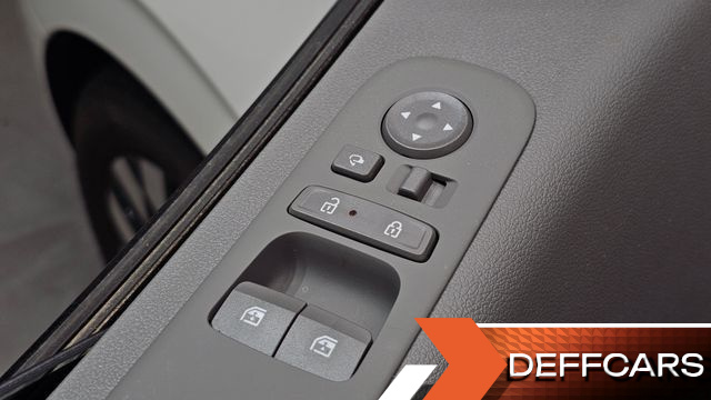 Hyundai STARIA 4WD Lounge 9-Seater Inspiration купить на сайте DeffCars