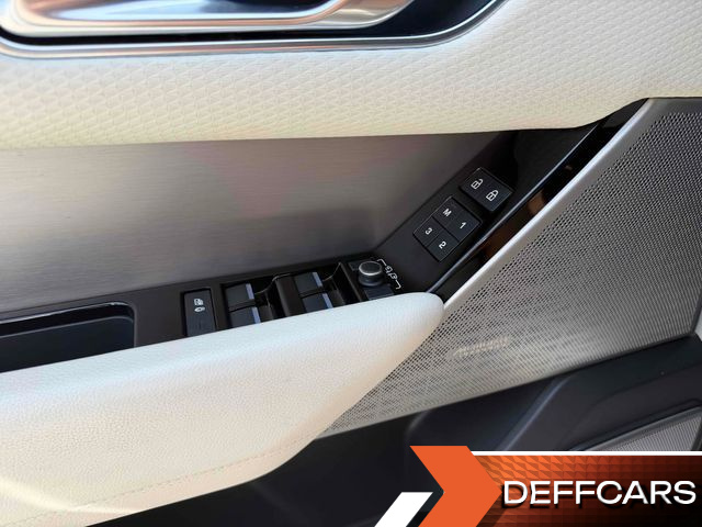 Land Rover RANGE ROVER VELAR 2.0 P250 R-Dynamic SE купить на сайте DeffCars