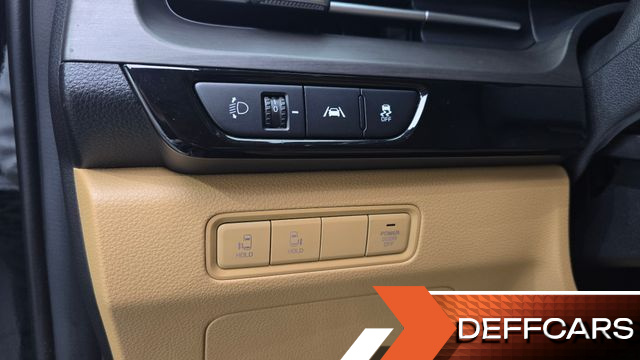 Kia CARNIVAL 9-Seater Prestige купить на сайте DeffCars
