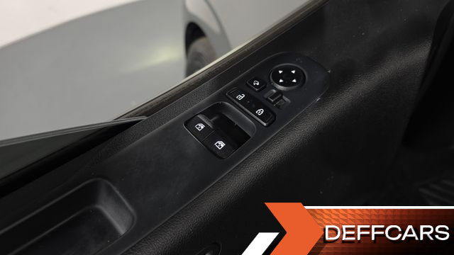 Hyundai STARIA L3.5 Lounge 9-Seater Inspiration купить на сайте DeffCars