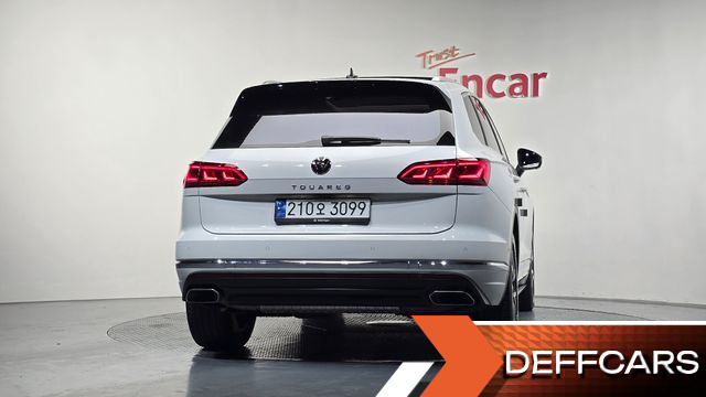 Volkswagen TOUAREG 3.0 TDI Prestige купить на сайте DeffCars