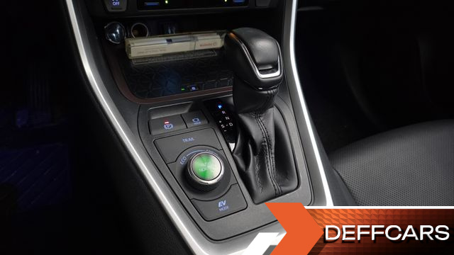 Toyota RAV4 2.5 4WD Hybrid купить на сайте DeffCars