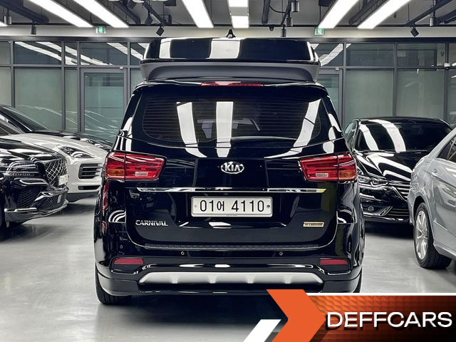 Kia CARNIVAL 7-Seater Hi-Limousine President купить на сайте DeffCars