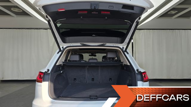 Volkswagen TOUAREG 3.0 TDI Prestige купить на сайте DeffCars