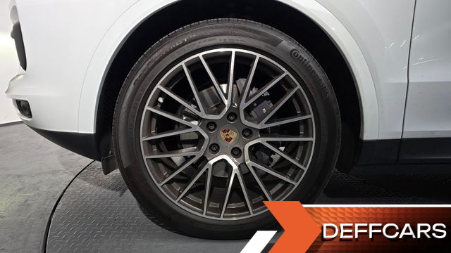 Porsche CAYENNE 3.0 PLATINUM EDITION купить на сайте DeffCars