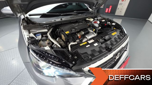 Peugeot 308 1.6 BlueHDi Allure купить на сайте DeffCars
