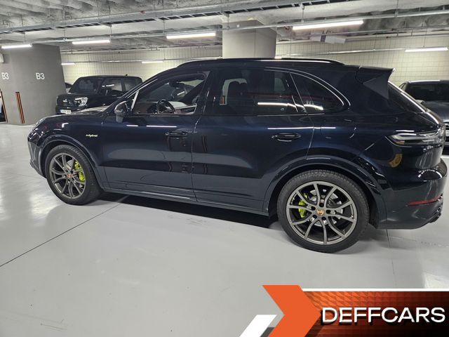Porsche CAYENNE 3.0 E-Hybrid купить на сайте DeffCars