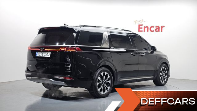 Kia CARNIVAL Gasoline 7-Seater Signature купить на сайте DeffCars