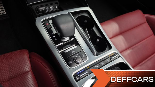 Kia STINGER 2.0 Turbo AWD Platinum купить на сайте DeffCars