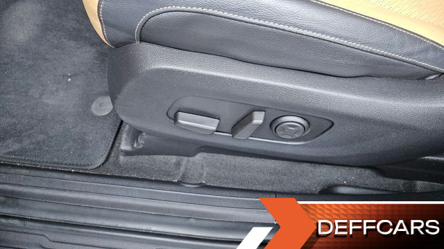 Kia CARNIVAL Gasoline 11-Seater Signature купить на сайте DeffCars