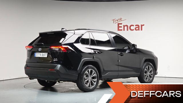 Toyota RAV4 2.5 2WD Hybrid XLE купить на сайте DeffCars