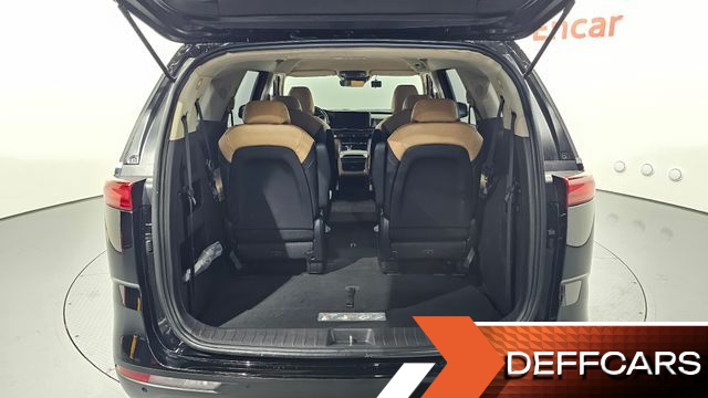 Kia CARNIVAL 9-Seater Prestige купить на сайте DeffCars