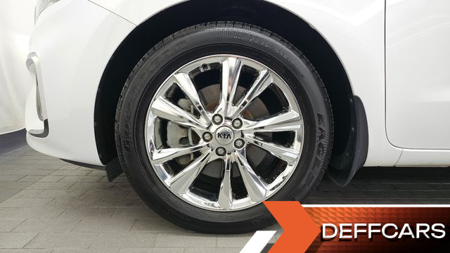 Kia CARNIVAL 9-Seater Noblesse Special купить на сайте DeffCars