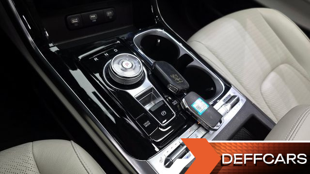 Kia CARNIVAL Gasoline 7-Seater Noblesse купить на сайте DeffCars