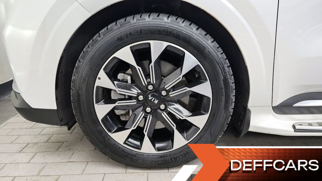 Kia CARNIVAL 9-Seater Signature купить на сайте DeffCars