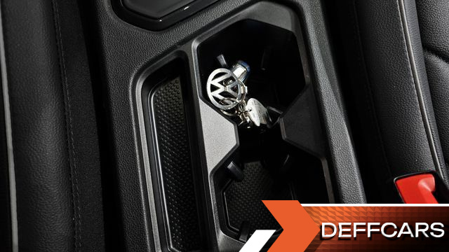 Volkswagen TIGUAN 2.0 TDI Premium купить на сайте DeffCars