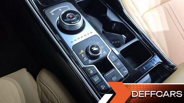 Kia SORENTO Gasoline 2.5T 4WD Gravity купить на сайте DeffCars