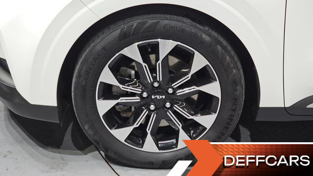 Kia CARNIVAL 9-Seater Signature купить на сайте DeffCars