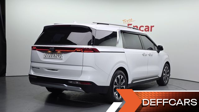 Kia CARNIVAL 9-Seater Noblesse купить на сайте DeffCars