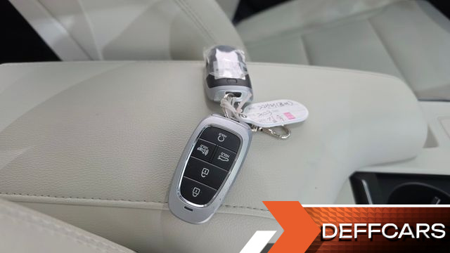 Hyundai GRANDEUR Le Blanc купить на сайте DeffCars