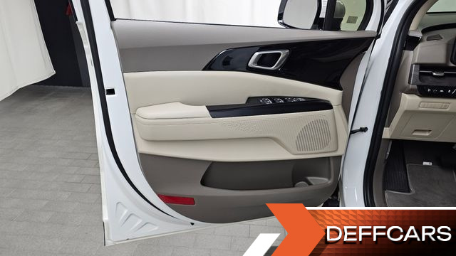 Kia CARNIVAL 9-Seater Prestige купить на сайте DeffCars