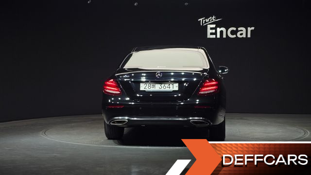 Mercedes E-CLASS E300 Exclusive купить на сайте DeffCars